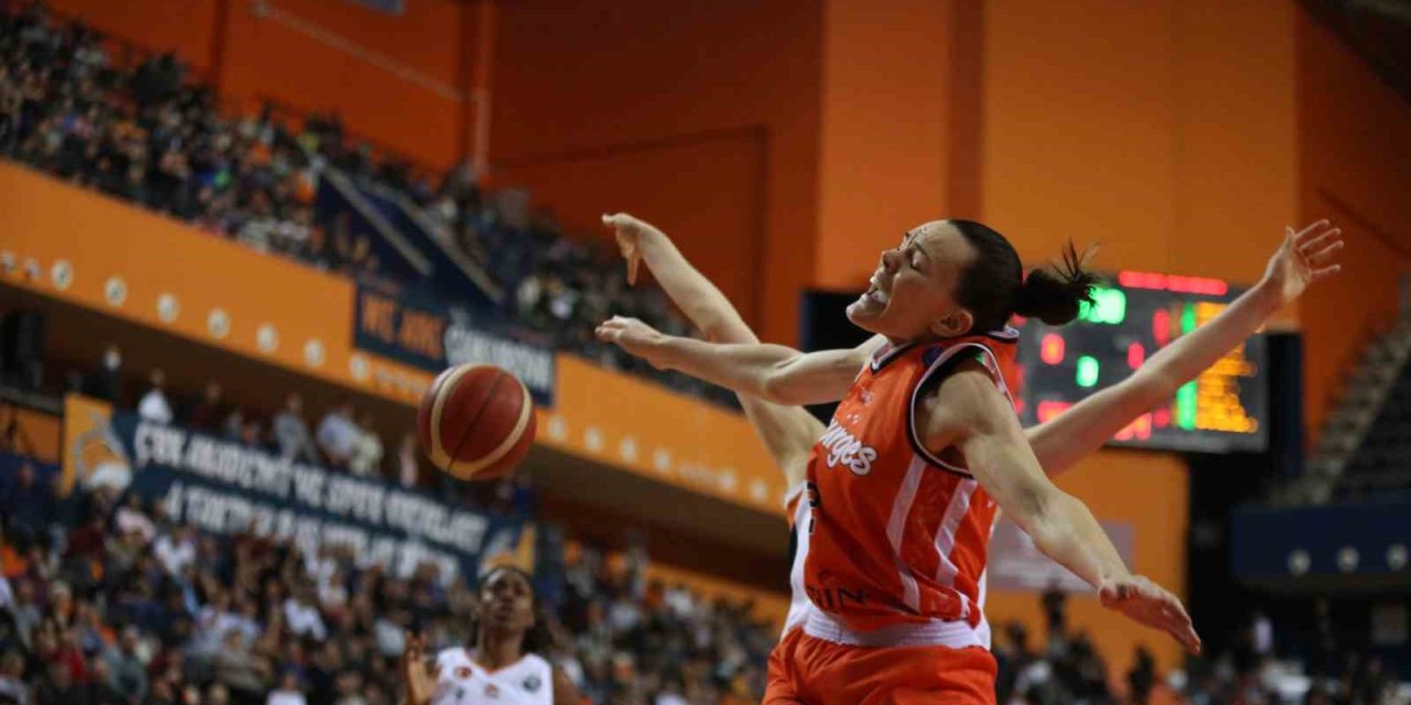 Çukurova Basketbol, Çeyrek Final Serisinin İlk Maçını Kazandı