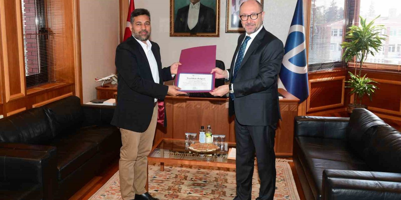 Uluslararası Öğrencilerden Depremzedeler İçin Bağış