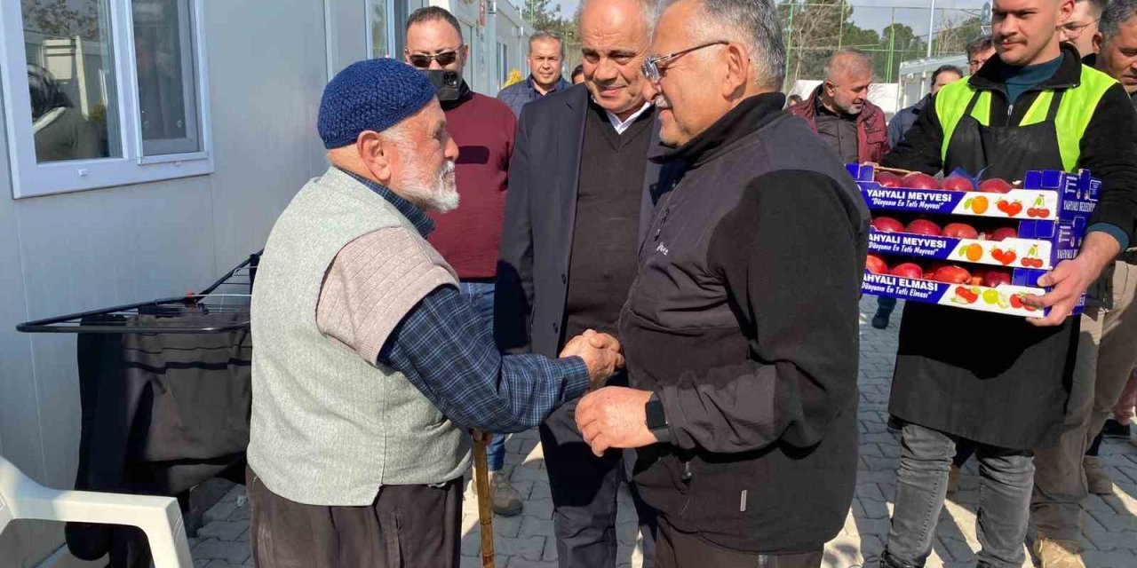 Büyükşehir’den Gıdadan Giyime, Barınmadan Altyapıya Kadar Deprem Bölgelerine Güçlü Destek