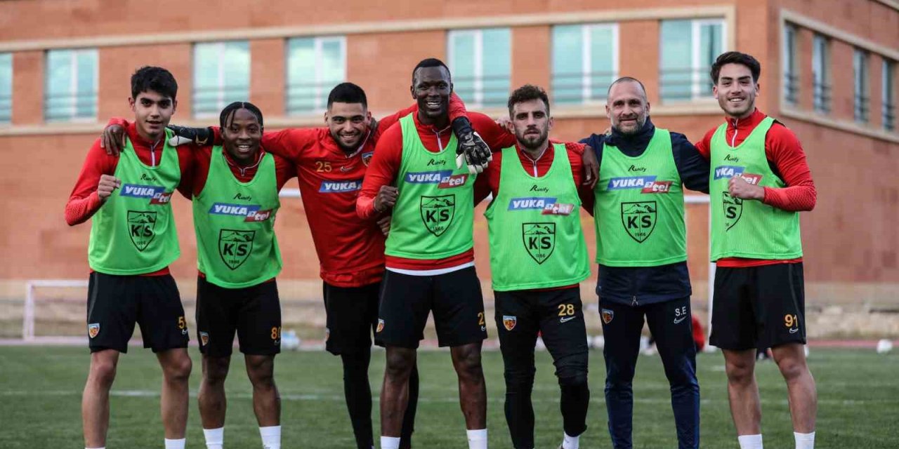 Kayserispor’da İzin Bitti