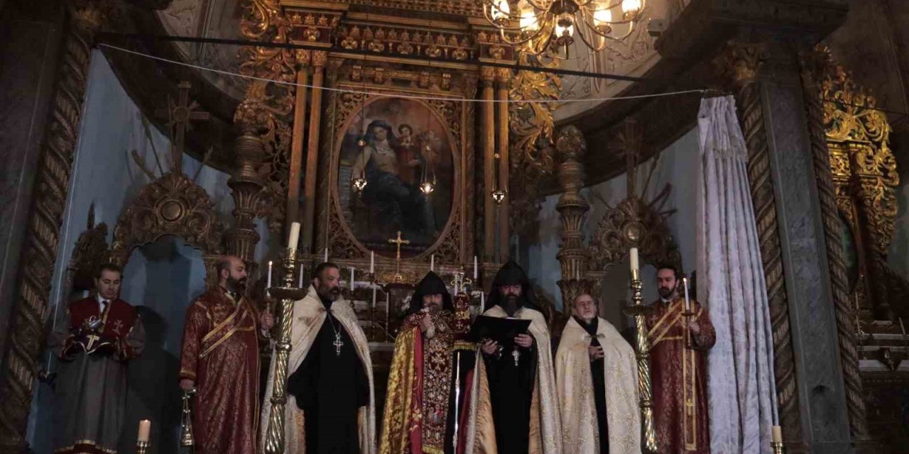 Miçing Ayininde Depremzedelere Dua