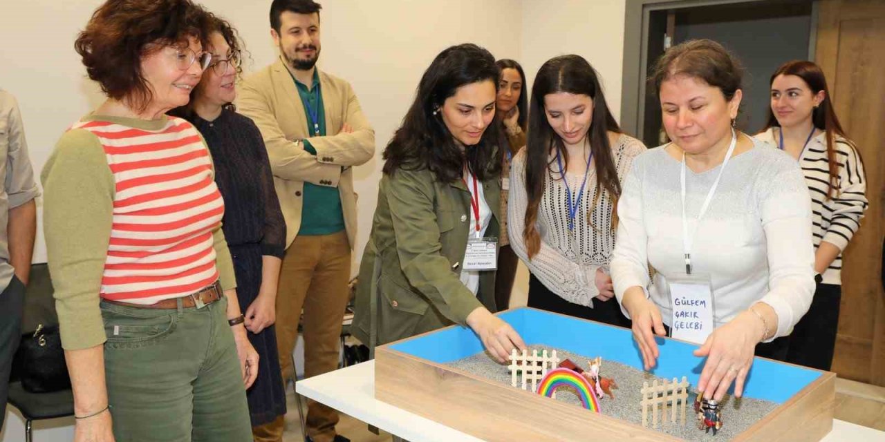 Deprem Travmasını Kum Oyunu İle Atlatacaklar