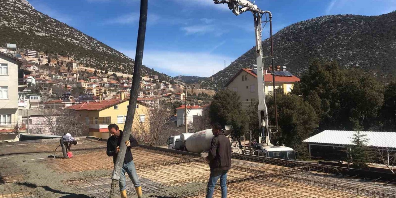 Akseki’de Mezarlık Hizmet Binası Yapılıyor
