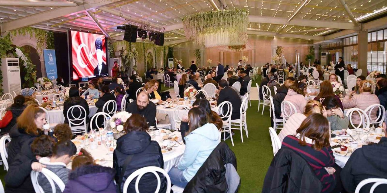 Depremzede Misafirler Bir Araya Geldi