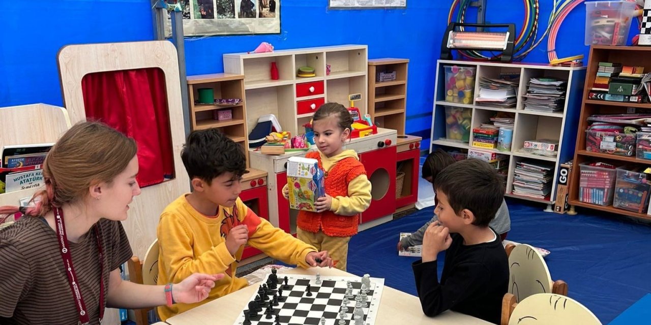 Anadolu Üniversitesi’nden Depremzede Çocuklar İçin Etkinlik Alanı