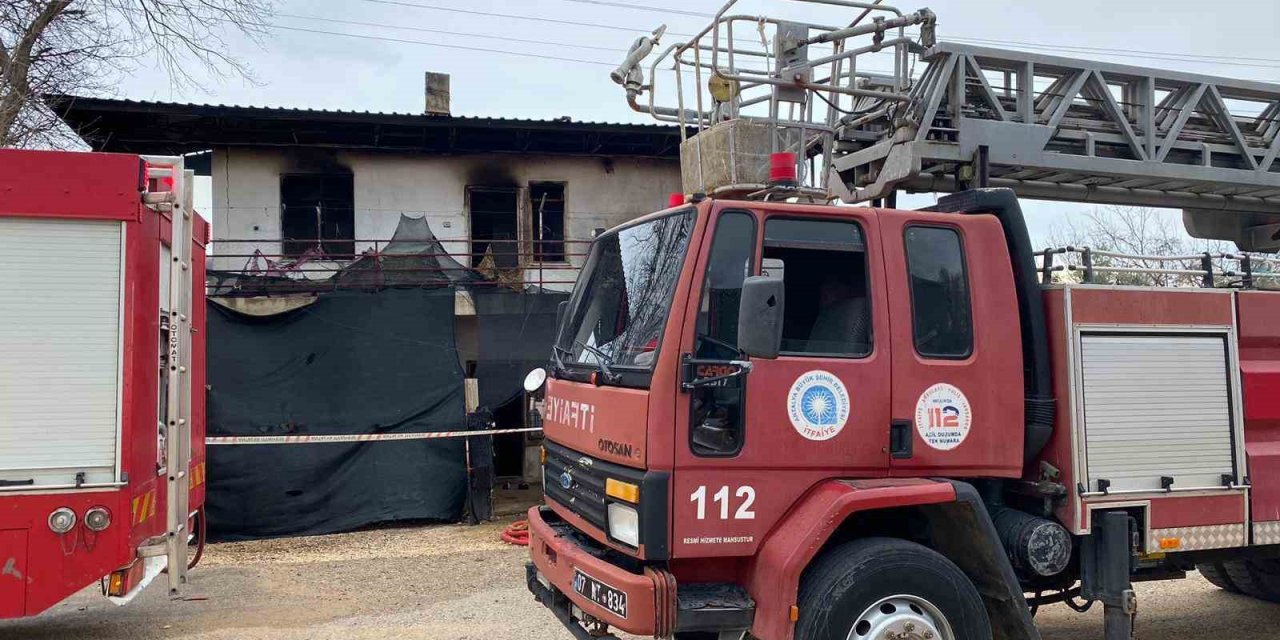 Antalya’da 6 Yaşındaki Kız Çocuğunun İhbarı Evi Küle Dönmekten Kurtardı