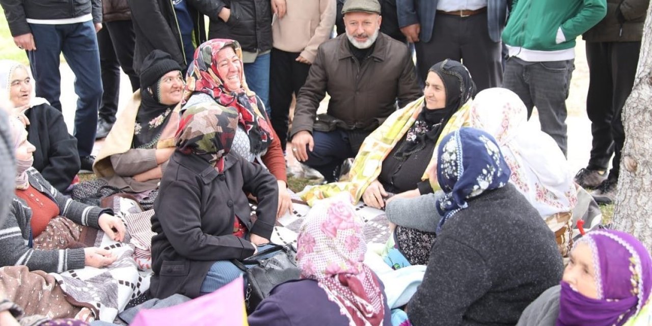 Başkan Çolakbayrakdar, Şükür Sofrasında Vatandaşlarla Bir Araya Geldi