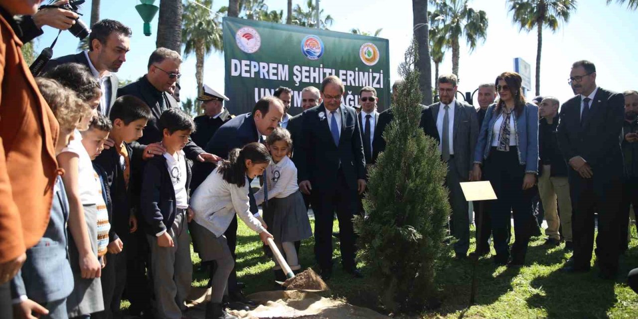 Depremde Hayatını Kaybeden Her Vatandaşın Anısına Bir Fidan