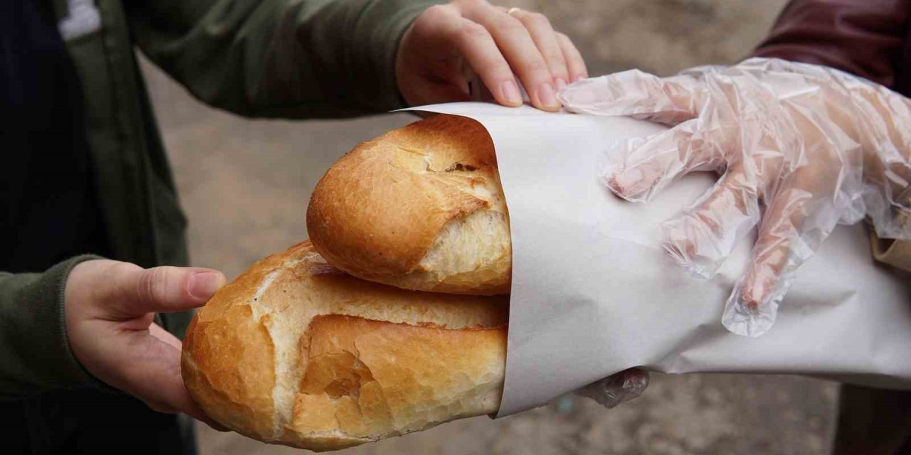 Tarsus’ta Ekmek Ramazan Ayı Boyunca 1 Tl