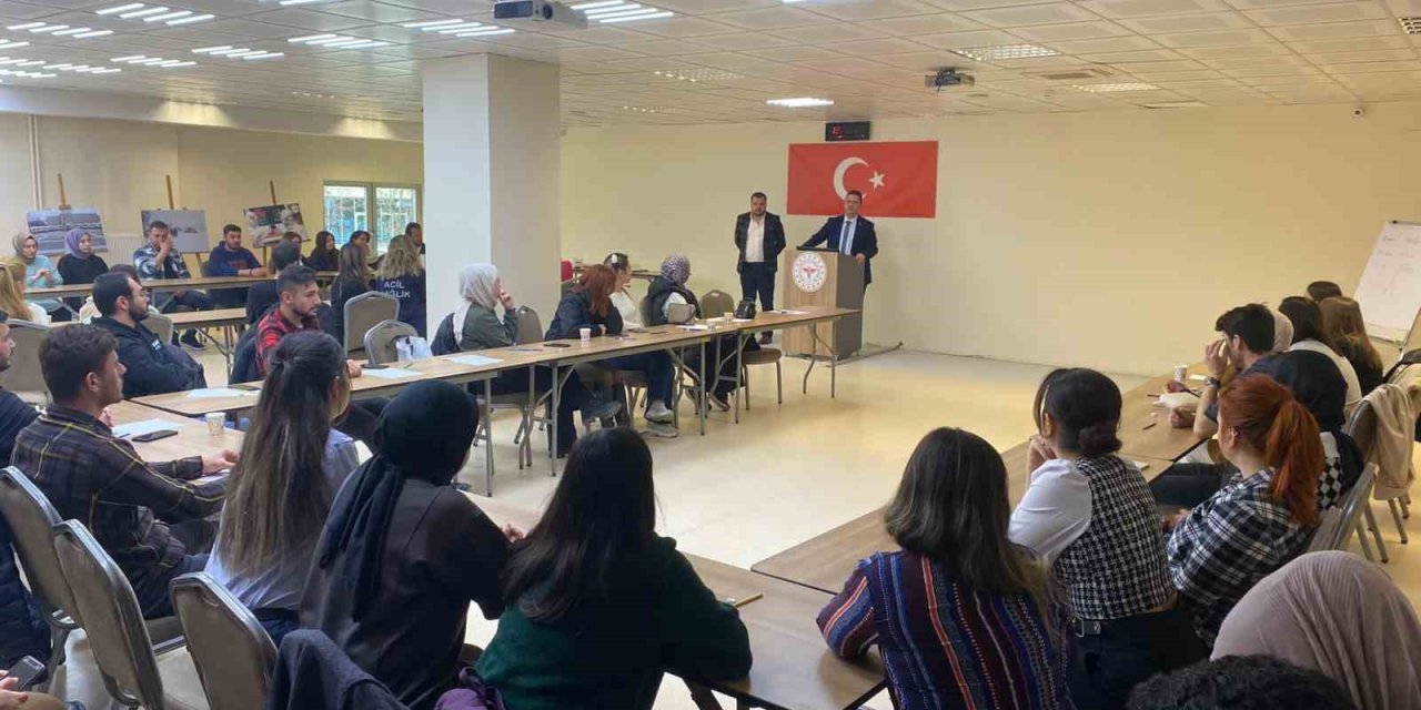 22 Mart Acil Tıp Teknisyenleri Ve Teknikerleri Günü Kutlandı