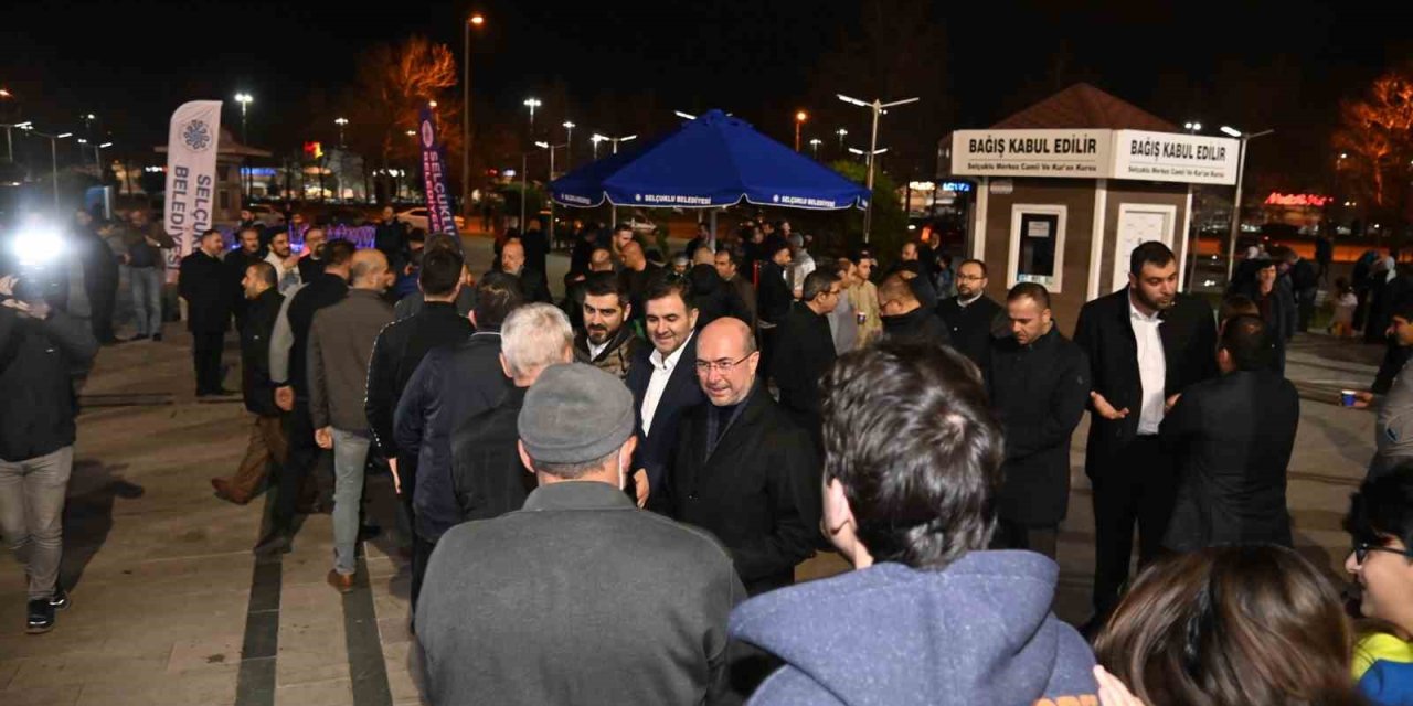 Selçuklu’da İlk Teravih Coşkusu Yaşandı