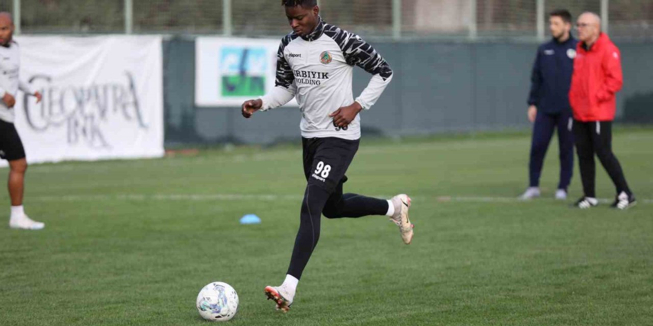 Alanyaspor, Giresunspor Maçı Hazırlıklarına Başladı