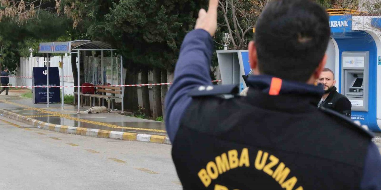Nijeryalı Vatandaşın Unuttuğu Valiz Polisi Alarma Geçirdi