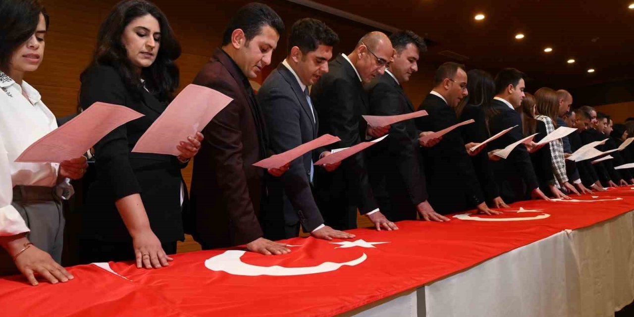 Manavgat Belediyesi’nde 30 Yeni Memur Yemin Ederek Görevine Başladı