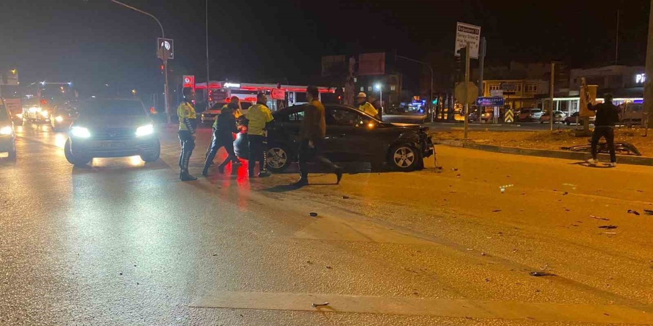 İki Otomobilin Karıştığı Kazada 1 Kişi Yaralandı