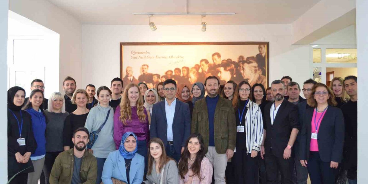 Anadolu Üniversitesi Eğitim Fakültesinde Tübitak 4008 Proje Uygulaması Gerçekleştirildi