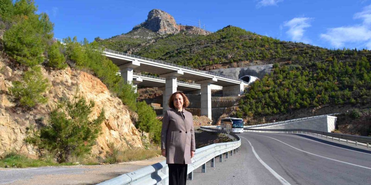 Ak Partili Yılmaz: "akdeniz Sahil Yolu Projesinde 3 Tünel 2 Viyadük Daha Açılacak"