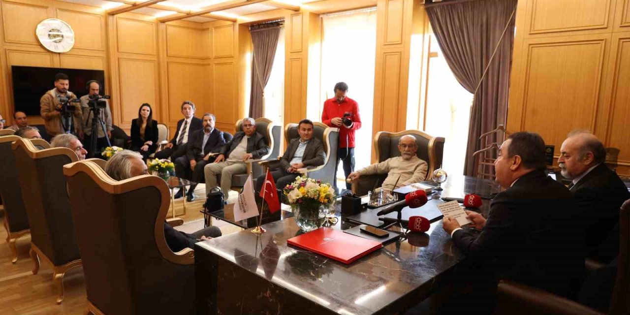 Antalya Büyükşehir Belediyesinden Anlamlı Protokol