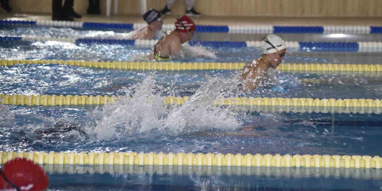 Anadolu Üniversitesi Yüzme Seçmelerine Ev Sahipliği Yaptı