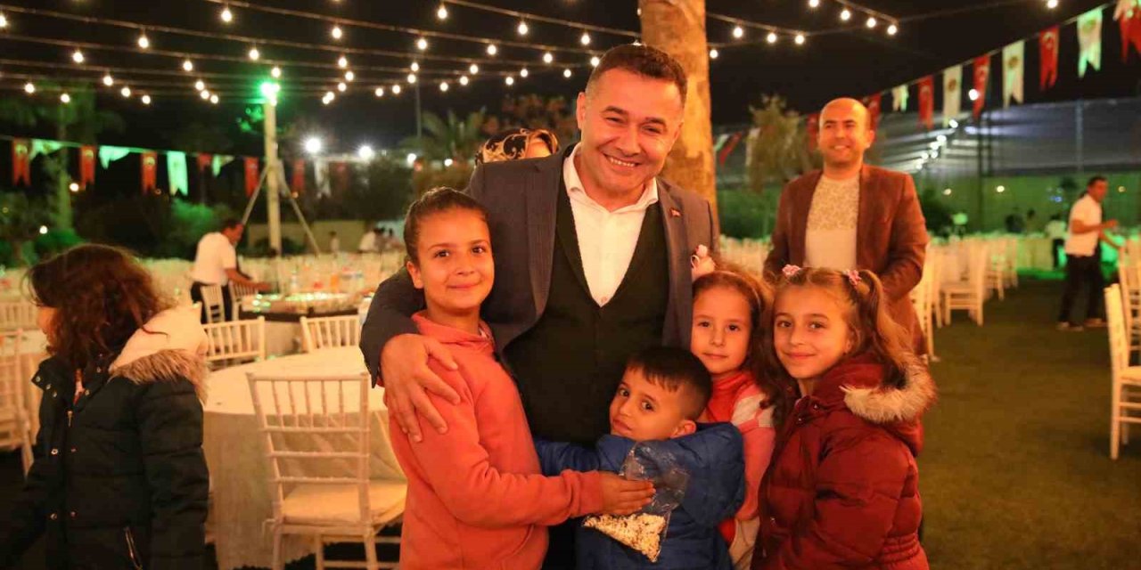 Başkan Yücel Belediye Personeli İle İftarda Buluştu