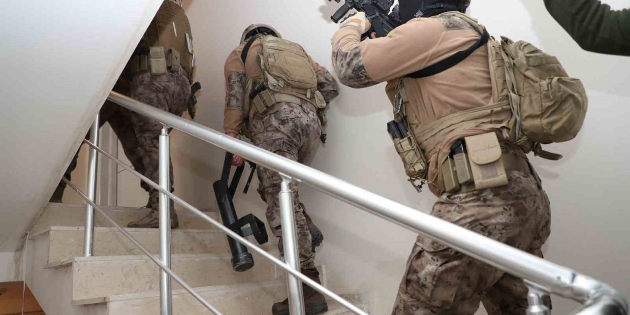 Mersin’de Deaş Operasyonu: 8 Gözaltı