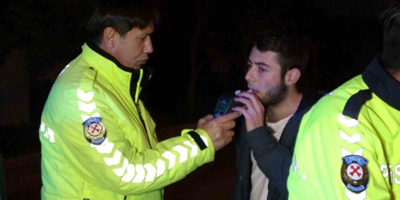 Alkollüyken Kaza Yapan Arkadaşını Suçu Üstlenerek Kurtarmaya Çalıştı