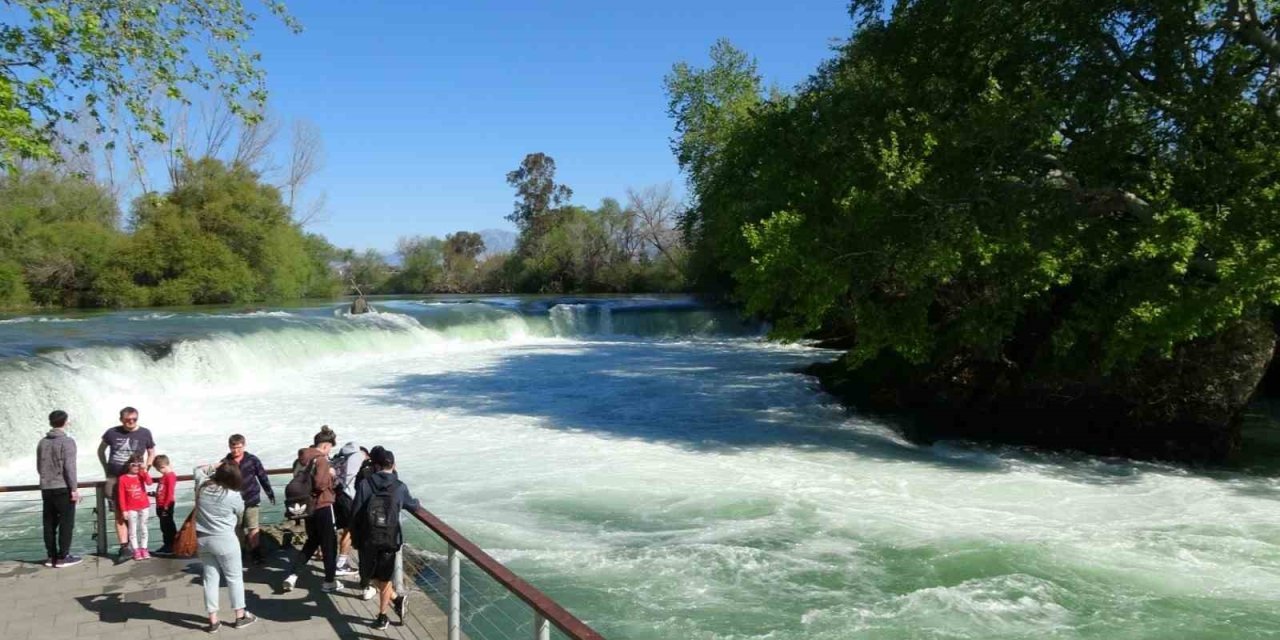 Manavgat Şelalesi Konaklamasız Orman Parkı İşletmesi İhaleye Çıkıyor