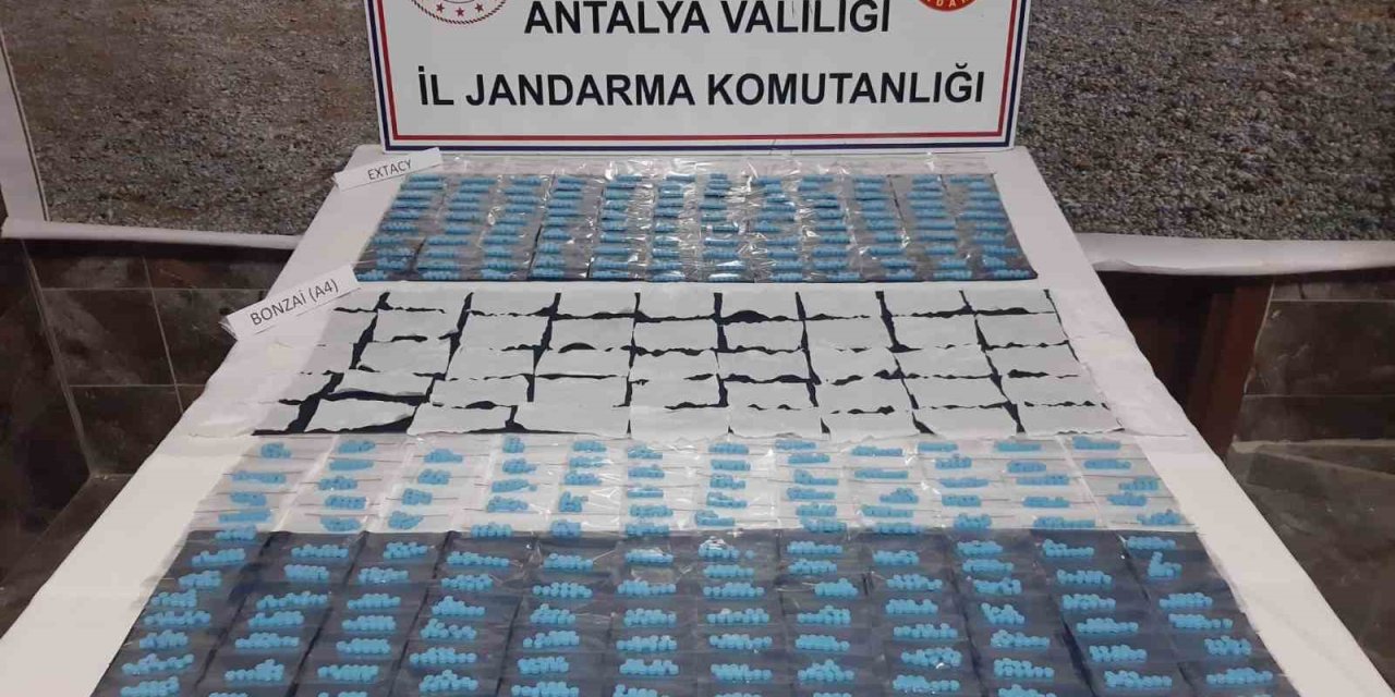Antalya’da 4 Bin 280 Adet Uyuşturucu Madde Ele Geçirildi