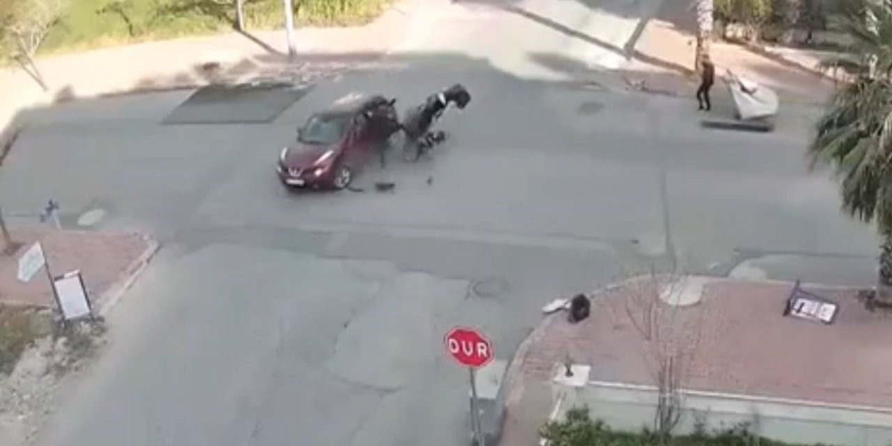 Antalya’da Motosiklet Ve Sürücüsünü Metrelerce Savuran Kaza
