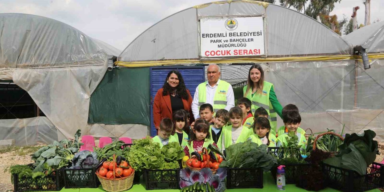 Miniklerin Çocuk Serasından İlk Hasadı Depremzedelere