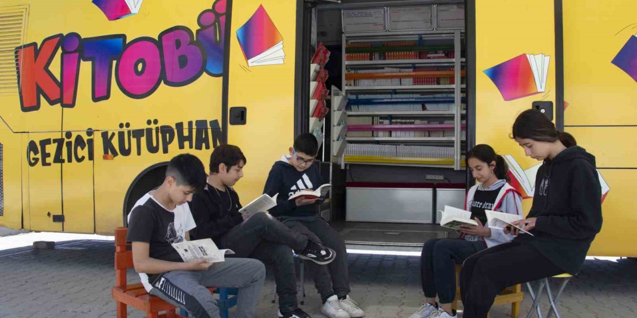 Kitobüs Sayesinde Binlerce Öğrenci Kitapla Buluşuyor