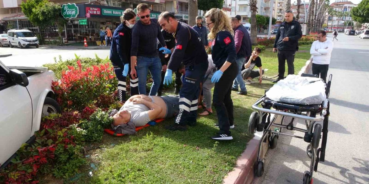 Oğlunun Kaza Sonrası Yaralandığını Duyan Baba Olay Yerinde Kalp Krizi Geçirdi