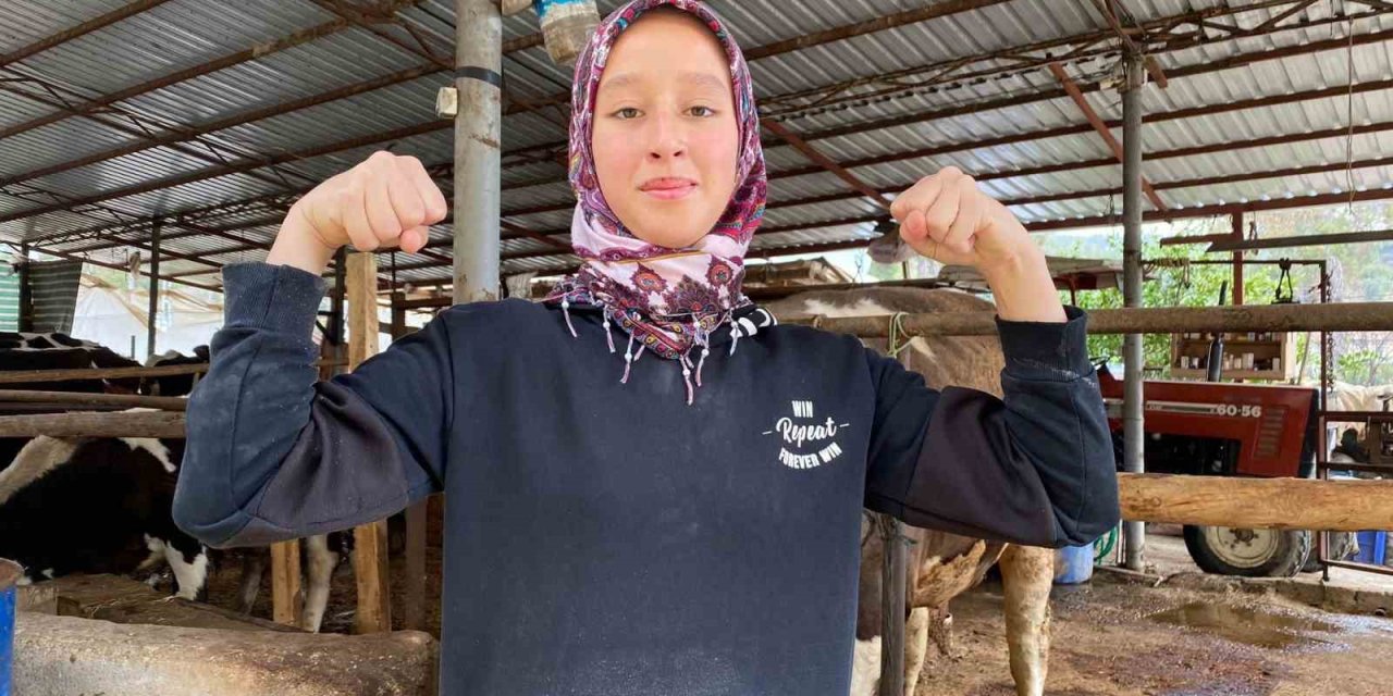 15 Yaşındaki Ayşe’nin Bilek Güreşi Şampiyonası İçin Sıra Dışı Antrenman Yöntemleri