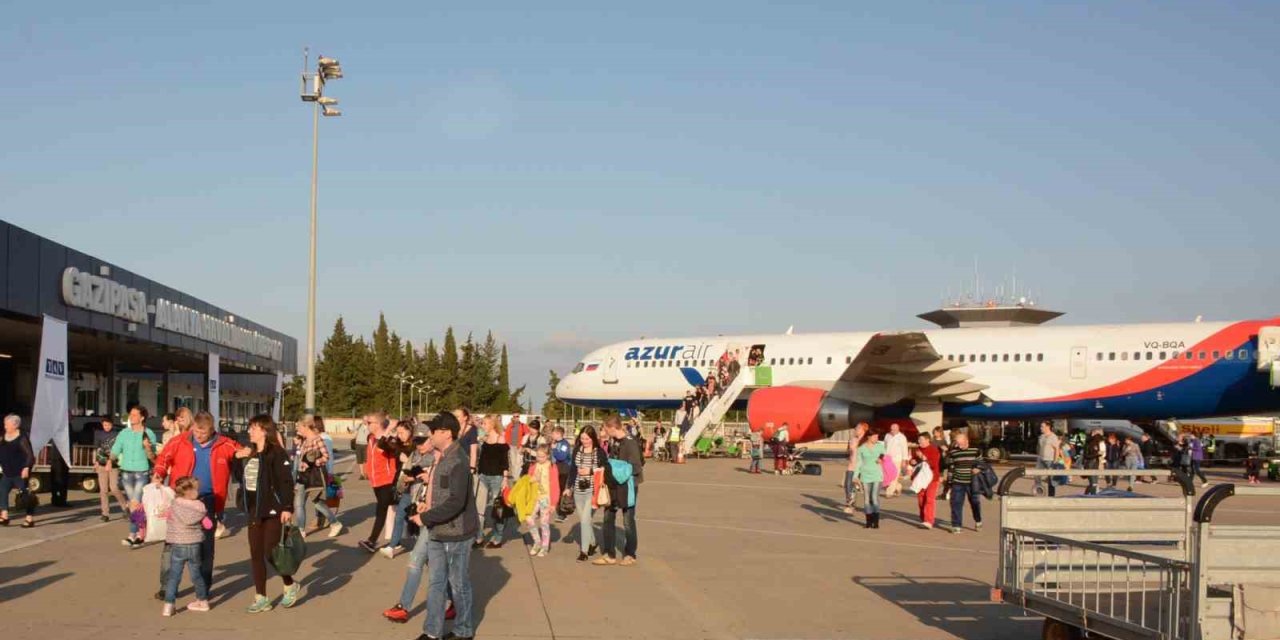 Gazipaşa Havalimanı’nı 3 Ayda 106 Bin 382 Yolcu Kullandı