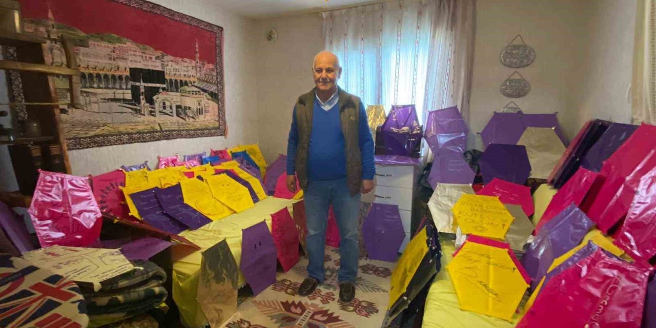 63 Yaşındaki Polis Emeklisi, Depremzede Çocuklar İçin 250 Uçurtma Yaptı