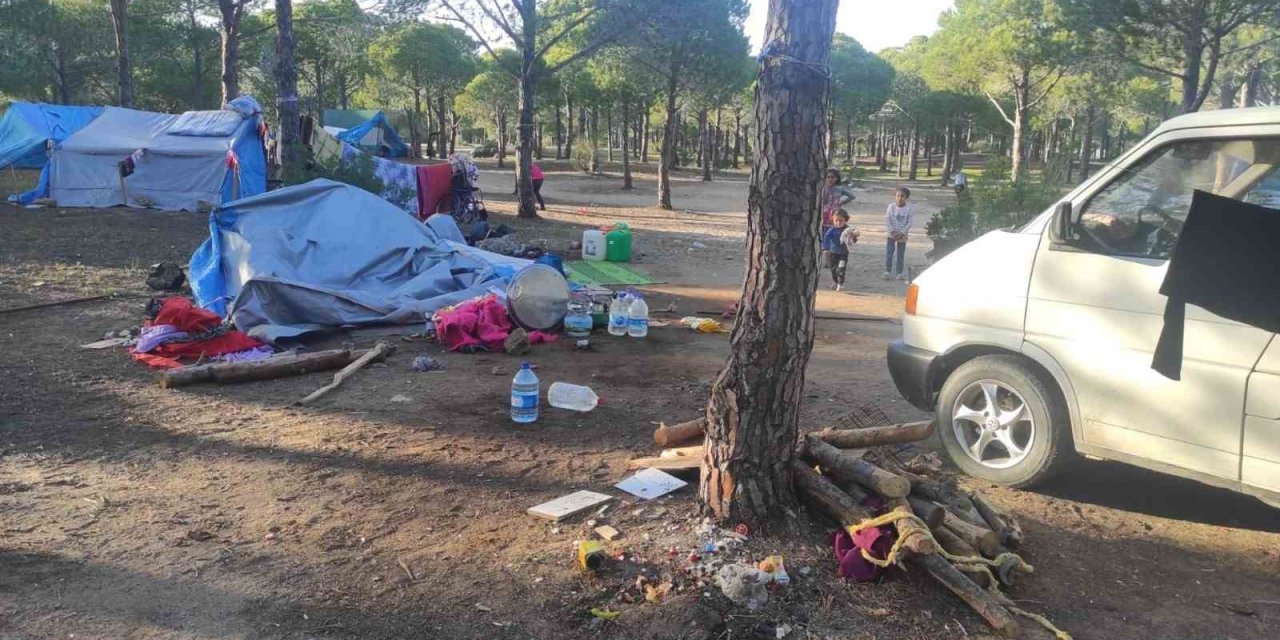 Antalya’da 2 Yaşındaki Çocuğun Çalıştırdığı Araç Çadıra Girdi