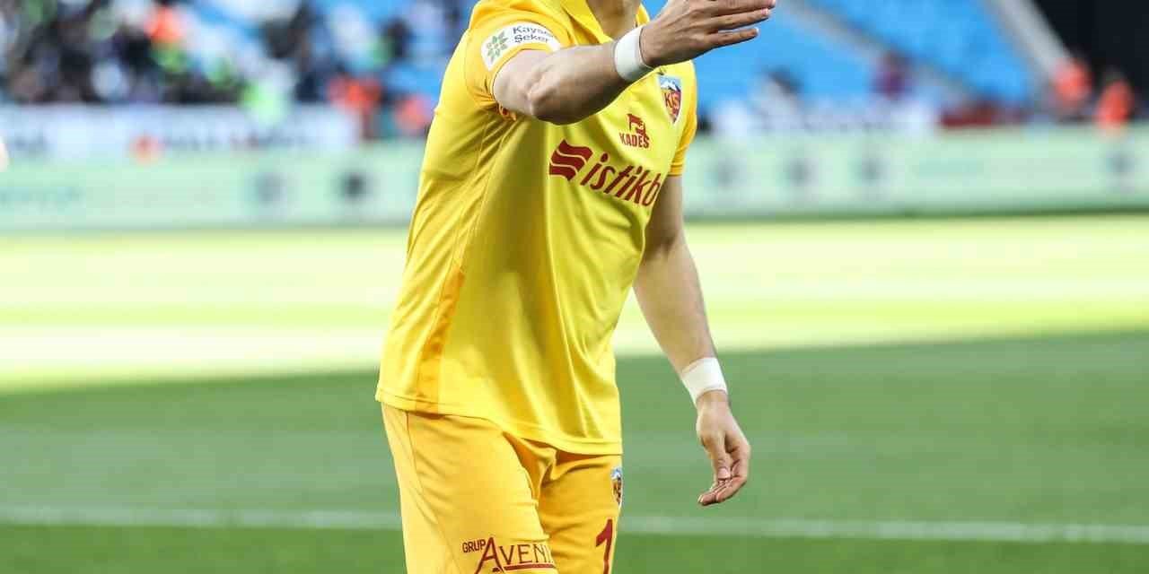 Emrah Başsan 80. Golünü Attı