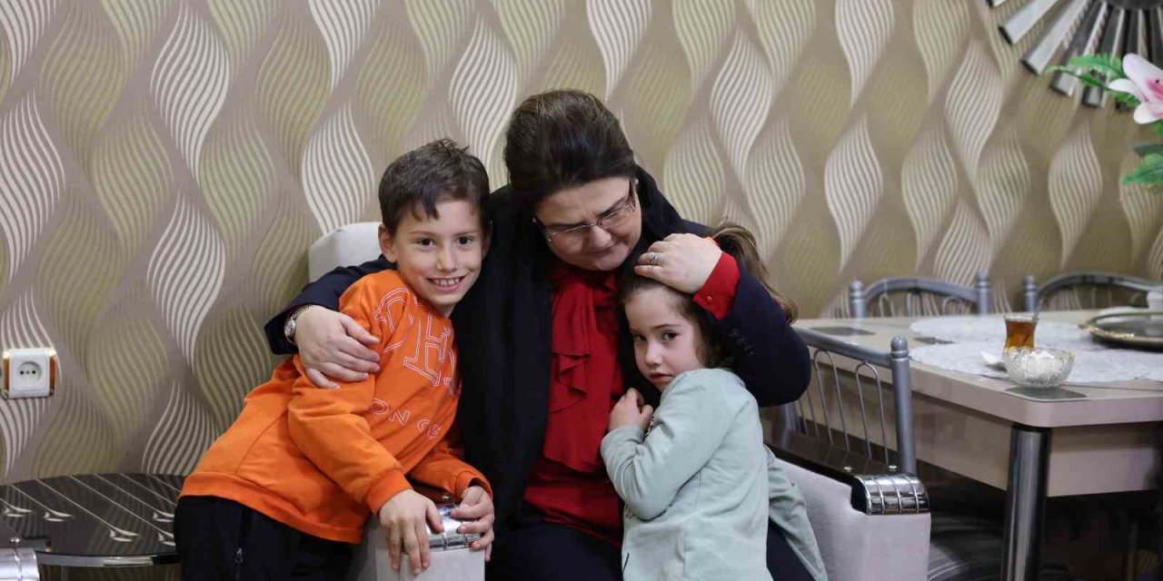 Bakan Yanık Ve Başkan Büyükkılıç’tan Şehidin Baba Ocağına Ziyaret