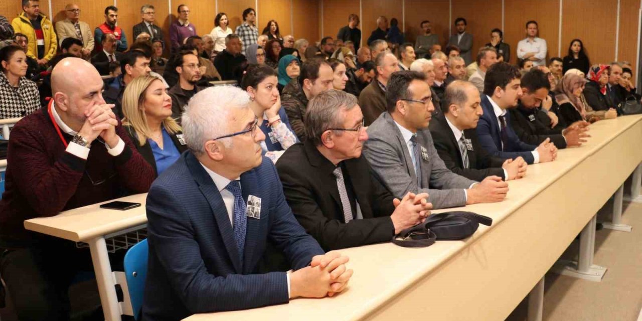 Esogü Eğitim Şehitlerini Andı