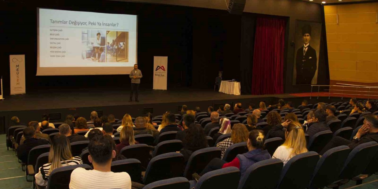 Mersin Büyükşehir Belediyesi Personeline Etkili İletişim Eğitimi