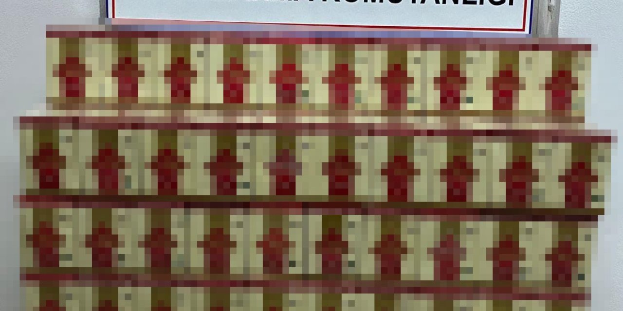 Otomobilde 252 Kilogram Kaçak Siyah Çay Ele Geçirildi