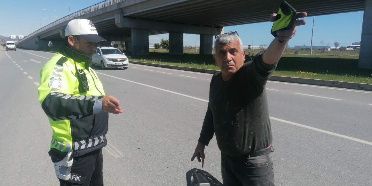 Otomobil Sürücüsünün Çarpıp Kaçtığı Motosiklet Sürücüsü Yaralandı