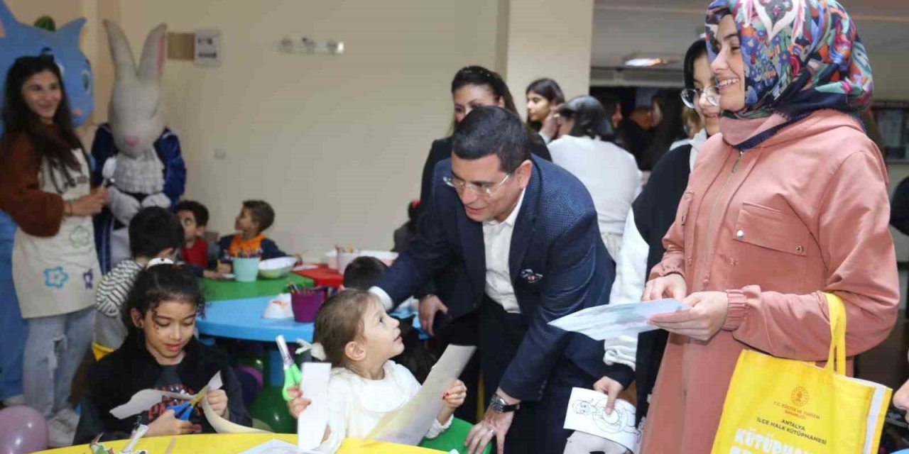 Tütüncü, Depremzedelerle İftar Yemeğinde Buluştu