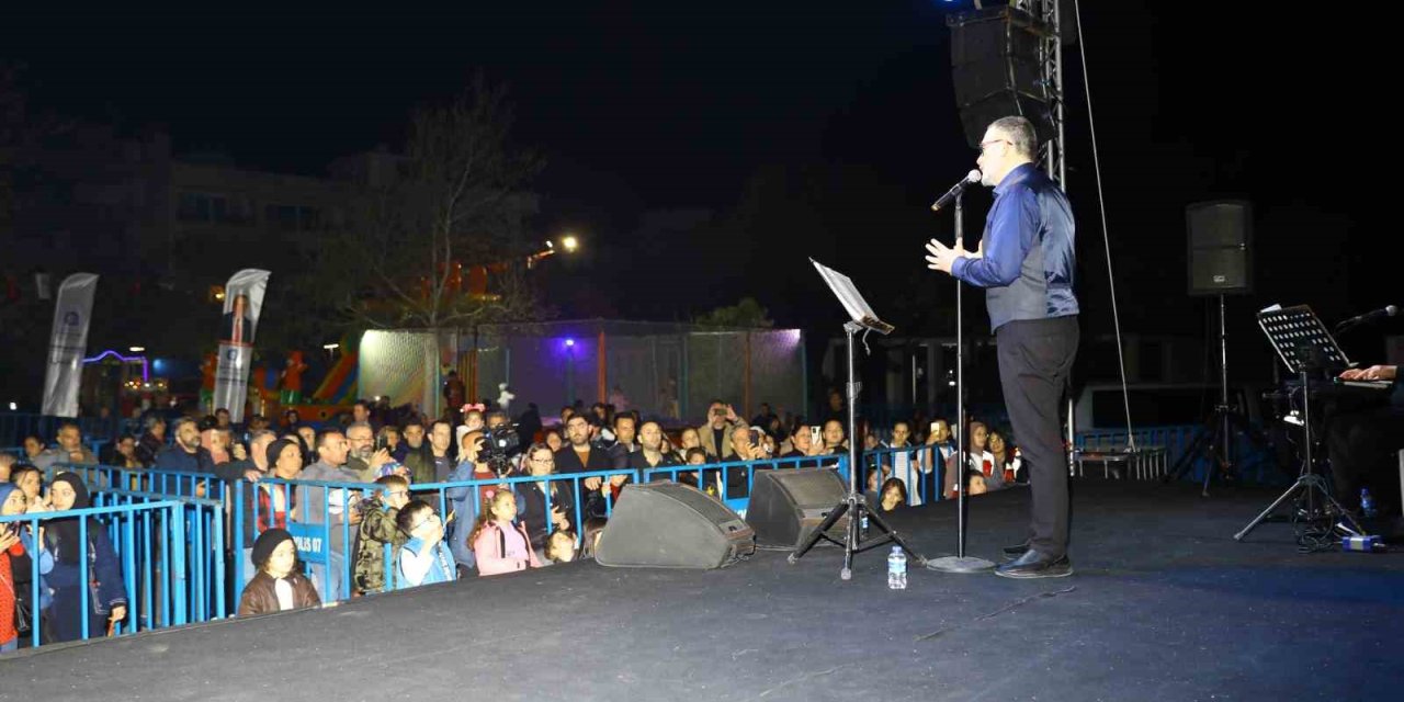 İbrahim Sadri’den Şiir Dolu Ramazan Akşamı