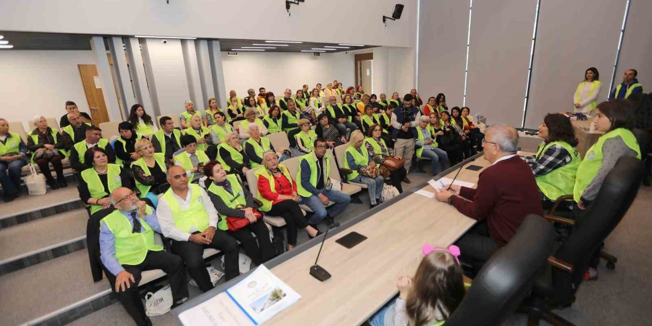 Mezitli’nin Gönüllüleri Kartlarını Aldı