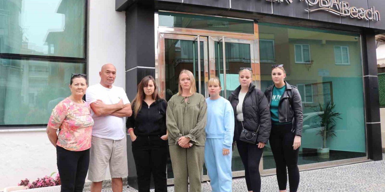 Komşularının Duvarlarına Tehdit İçerikli Yazılar Yazdı, Çöp Atıp Ve Ateş Yakarak Kabus Yaşattı