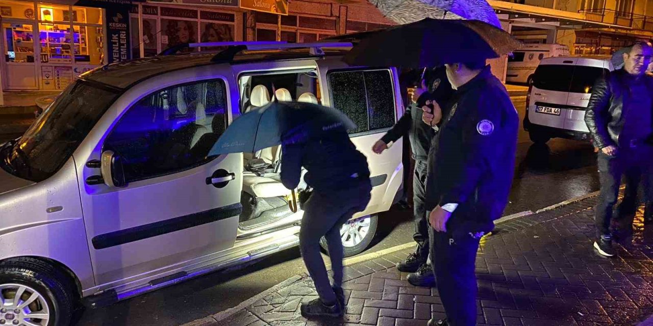 Yaya Ve Sürücünün Tartışmasında Mermiler Havada Uçtu