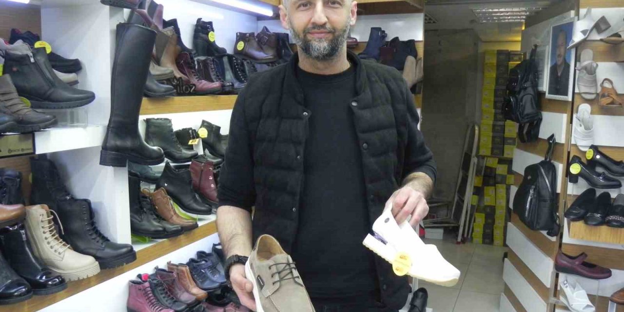Ayakkabı Satıcıları Bayramdan Umutlu