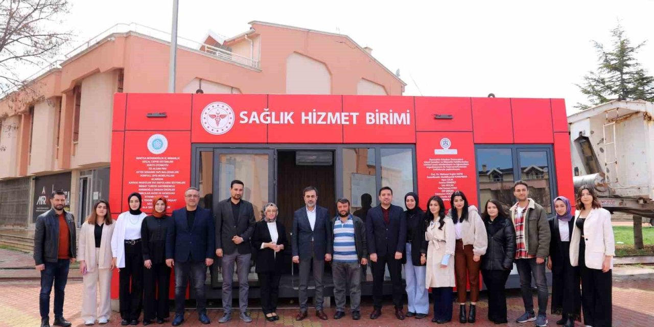 Neü Öğrencilerinin Tasarladığı Sağlık Kabini Hatay’a Gönderildi