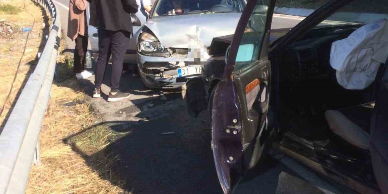 Kafa Kafaya Çarpıştılar: 2 Yaralı